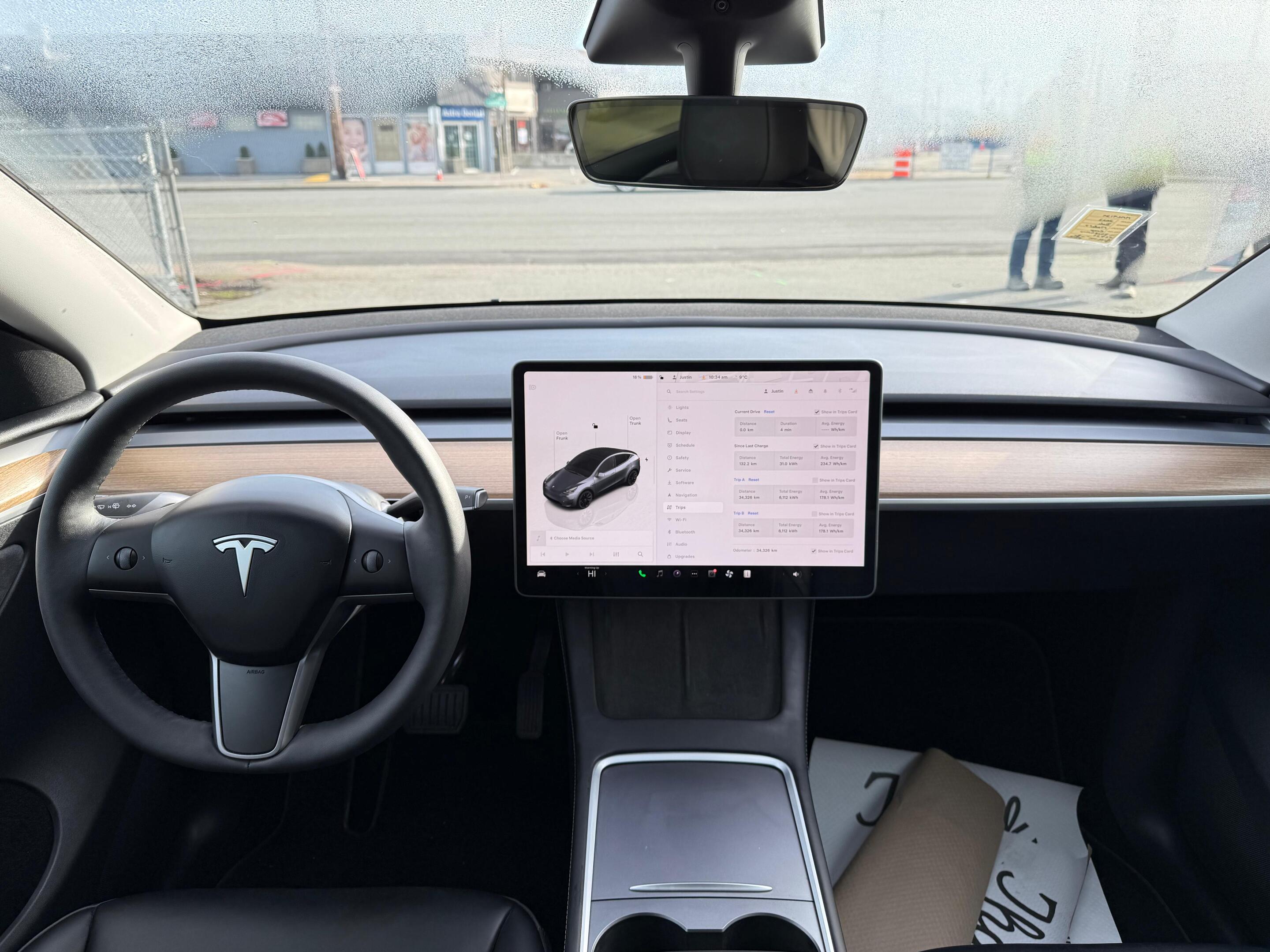 2023 Tesla Model Y — view 12