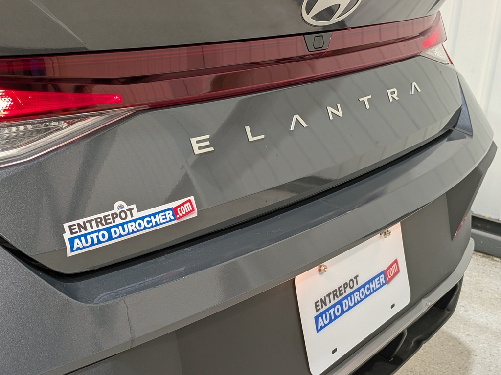 Hyundai Elantra 2025