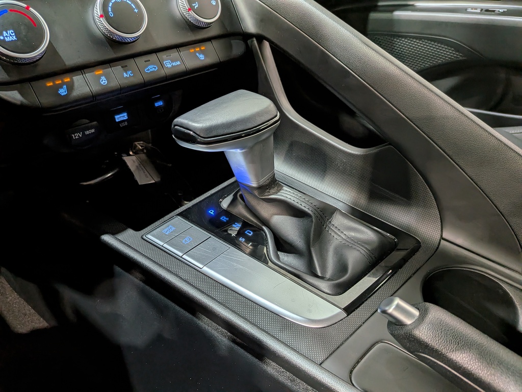 Hyundai Elantra 2025