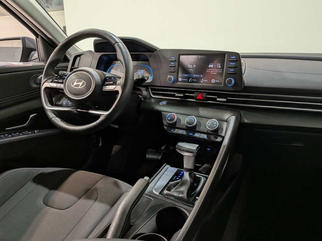 Hyundai Elantra 2025