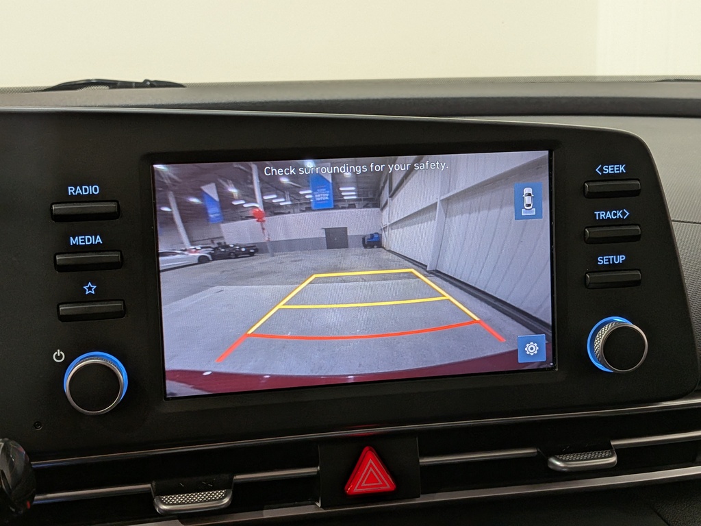 Hyundai Elantra 2023