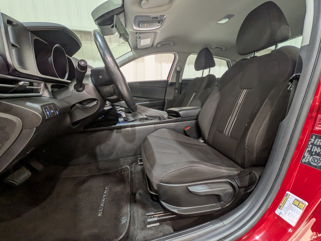 Hyundai Elantra 2023