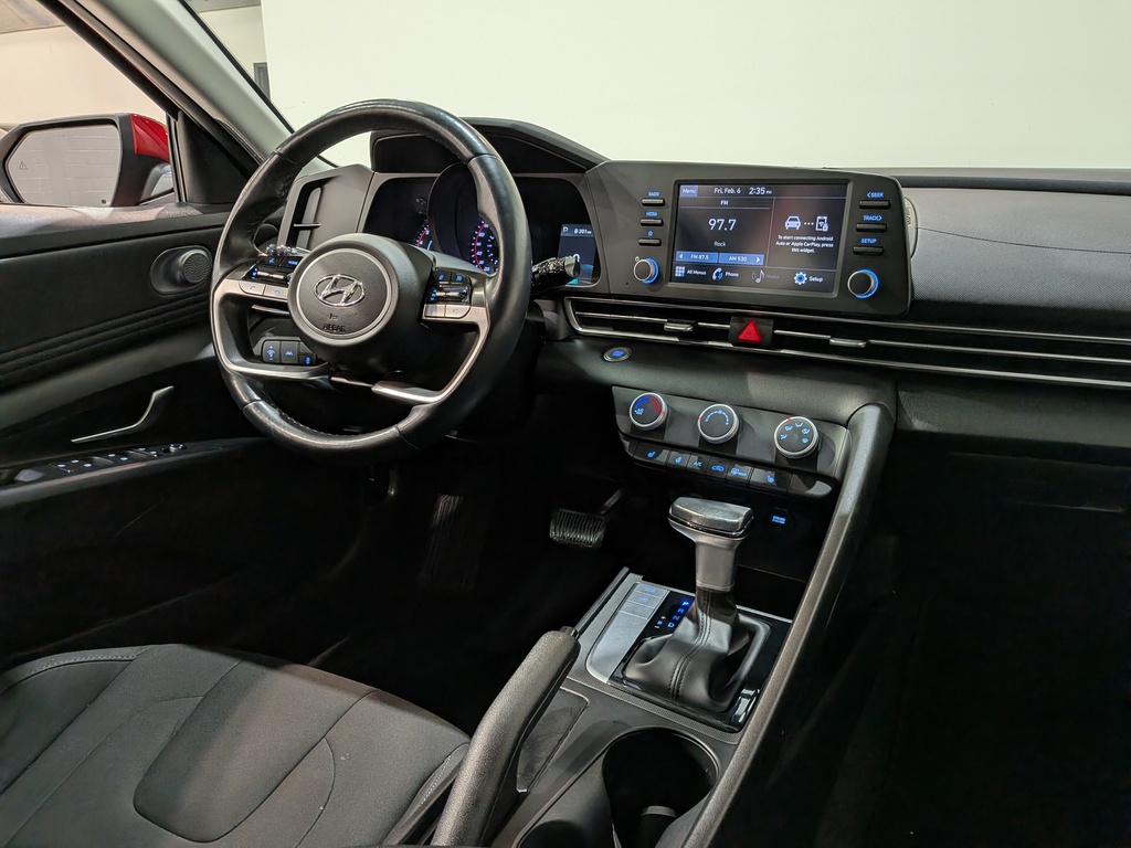 Hyundai Elantra 2023