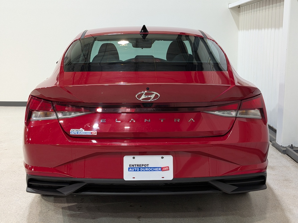 Hyundai Elantra 2023