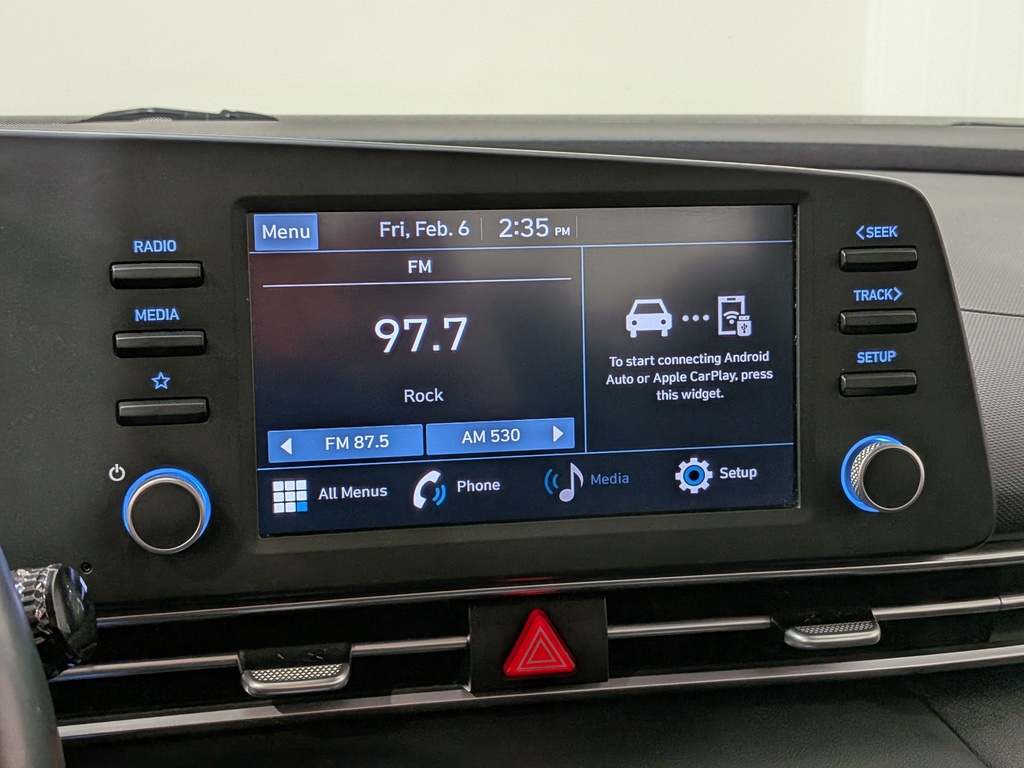 Hyundai Elantra 2023