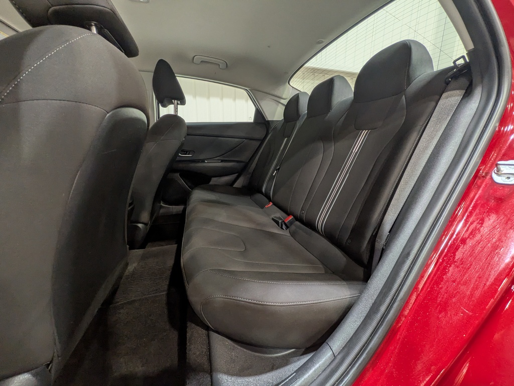 Hyundai Elantra 2023