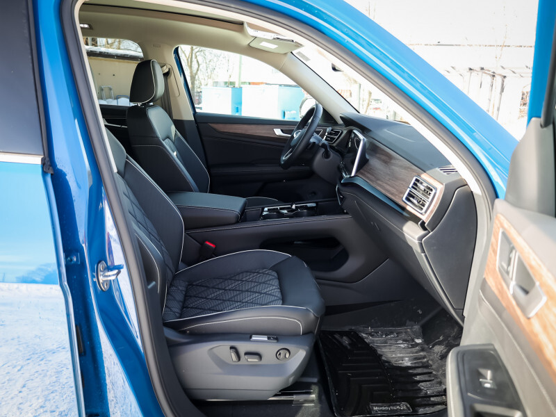 2025 Volkswagen Atlas - Gallery image 10