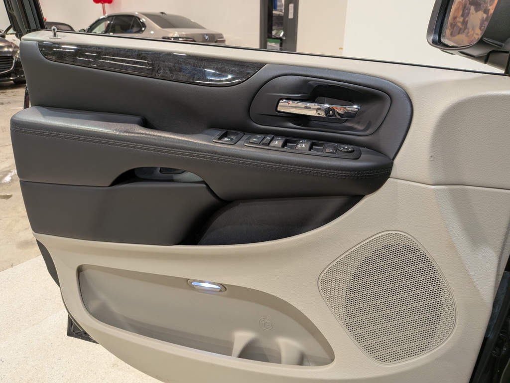 Dodge Grand Caravan 2016