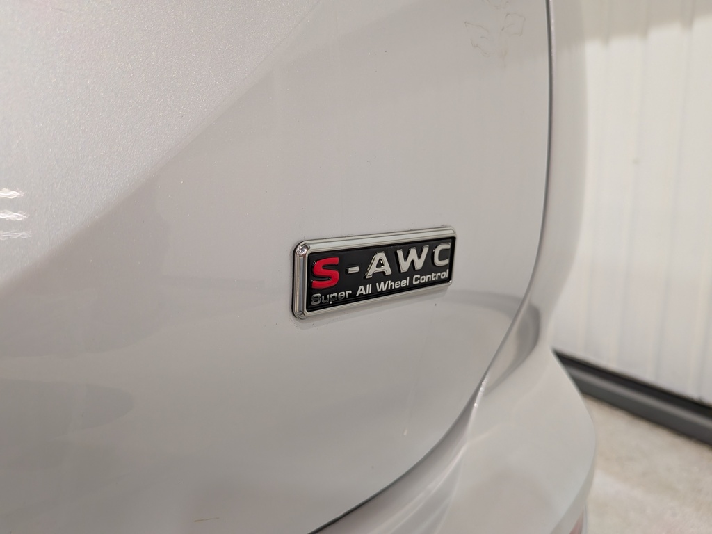 Mitsubishi Outlander 2024