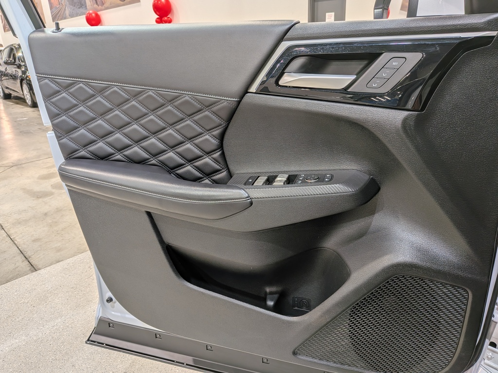 Mitsubishi Outlander 2024