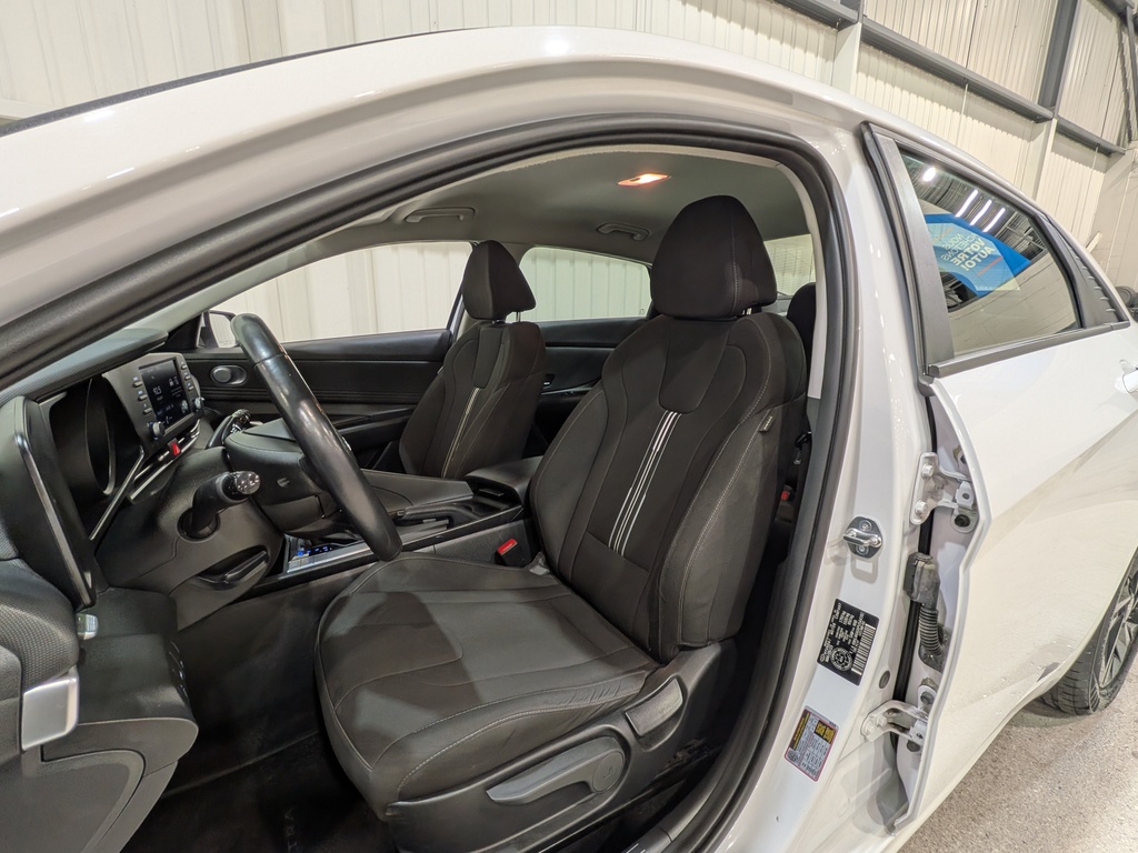 Hyundai Elantra 2023