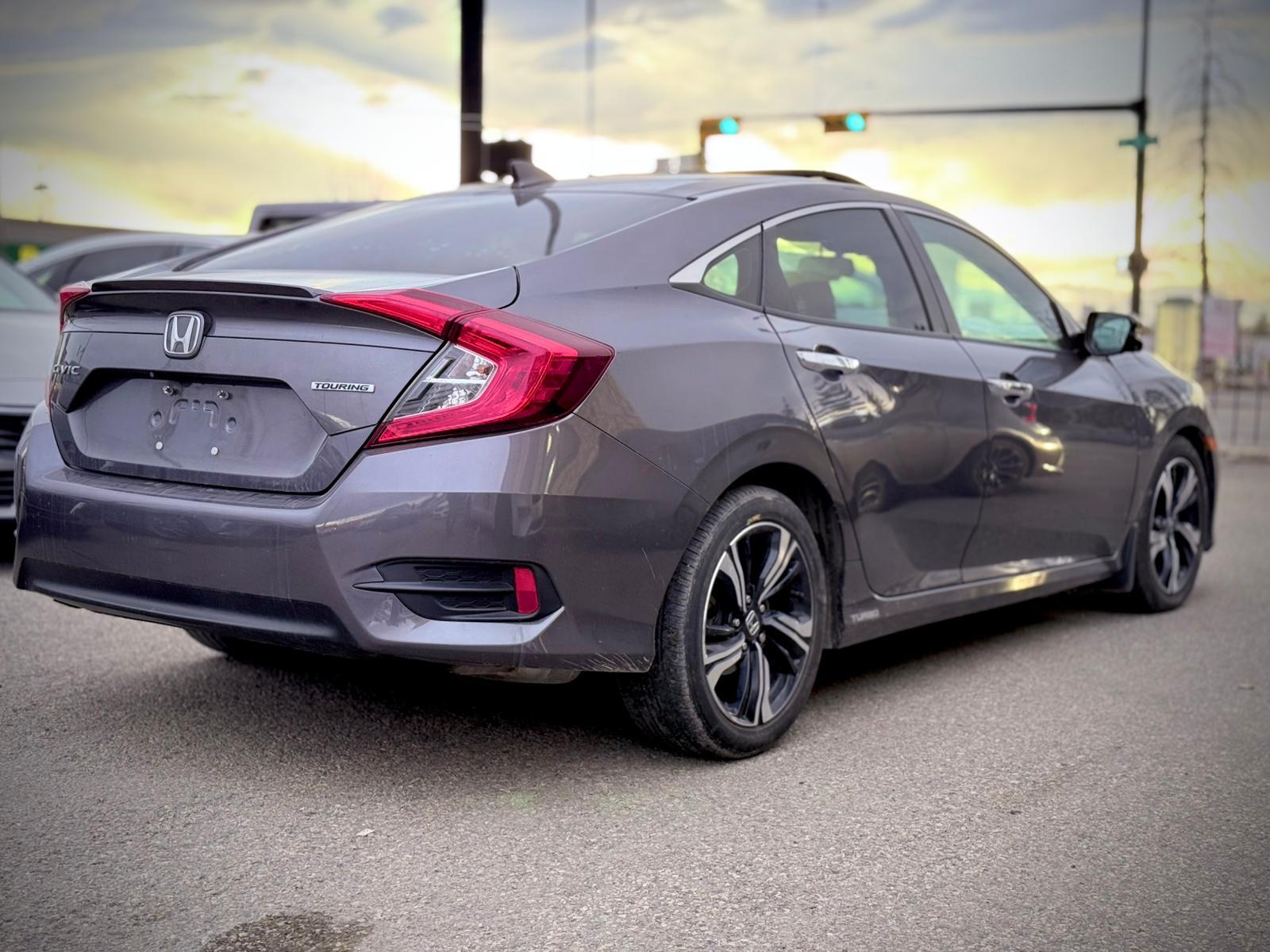 2018 Honda Civic Sedan — view 4