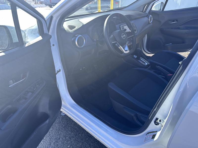 2025 Nissan Versa - Gallery image 2
