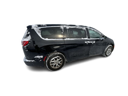 used 2022 Chrysler Grand Caravan car, priced at $29,999