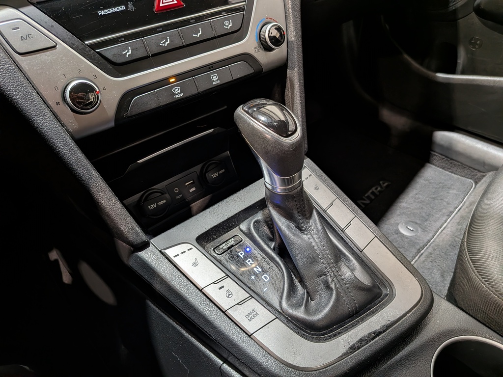 Hyundai Elantra 2017