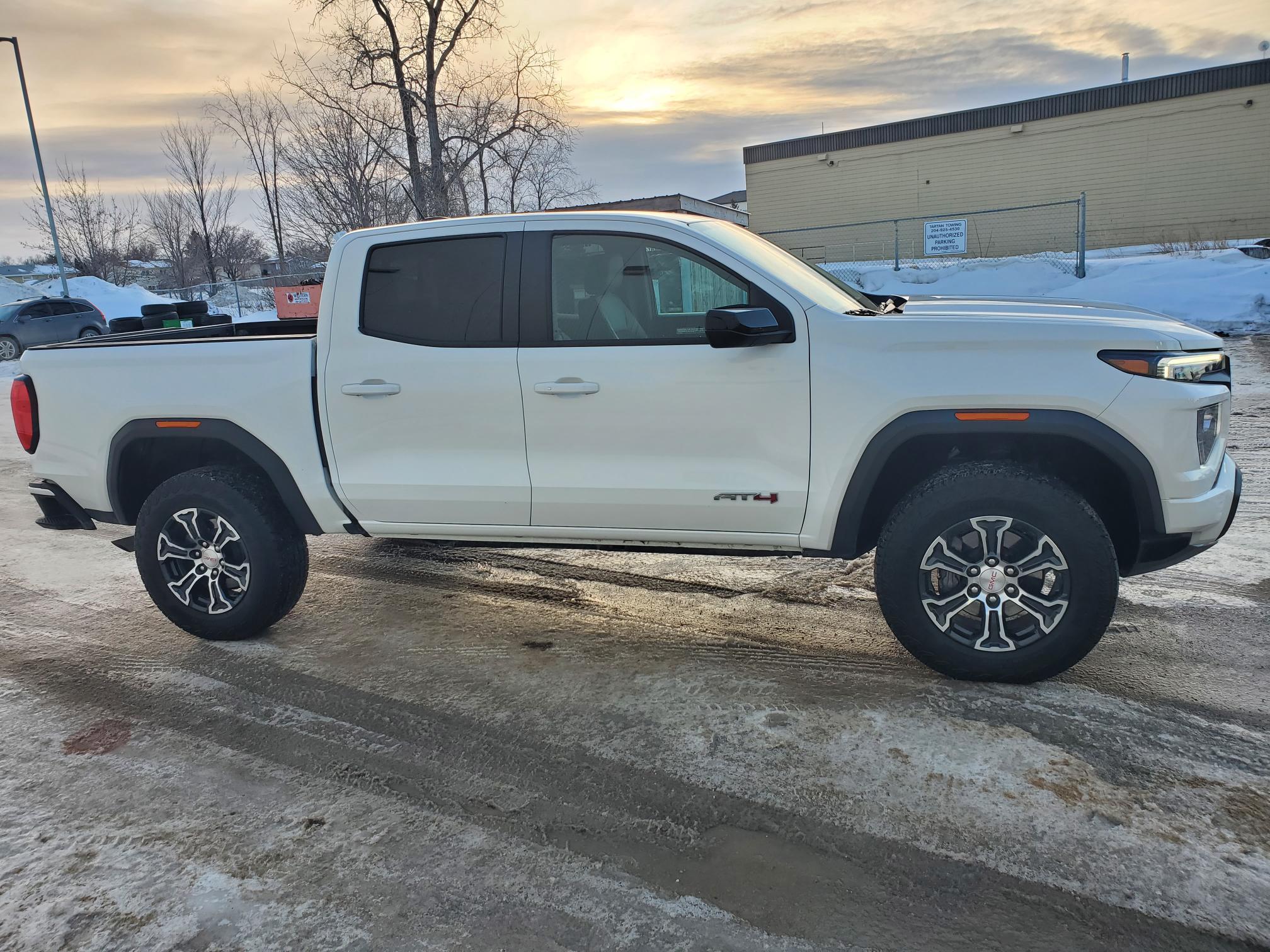 2024 GMC Canyon