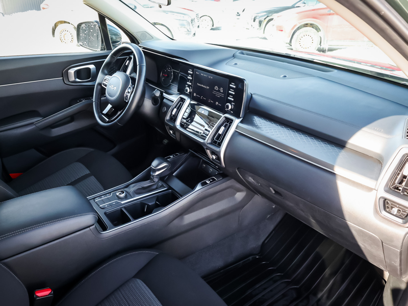 2022 Kia Sorento - Gallery image 12