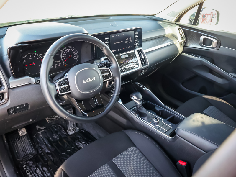 2022 Kia Sorento - Gallery image 13