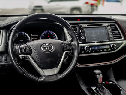 used 2019 Toyota Highlander car, priced at $30,995