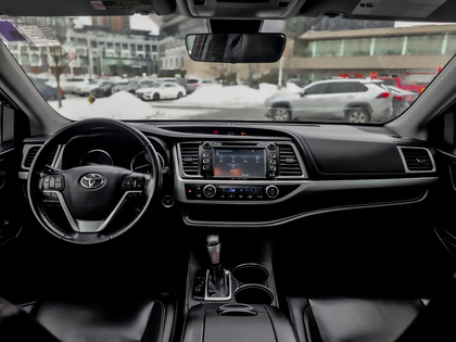 used 2019 Toyota Highlander car, priced at $30,995