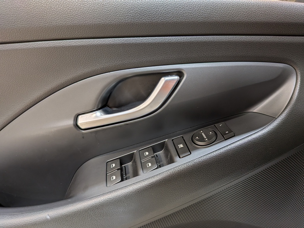 Hyundai Elantra GT 2018