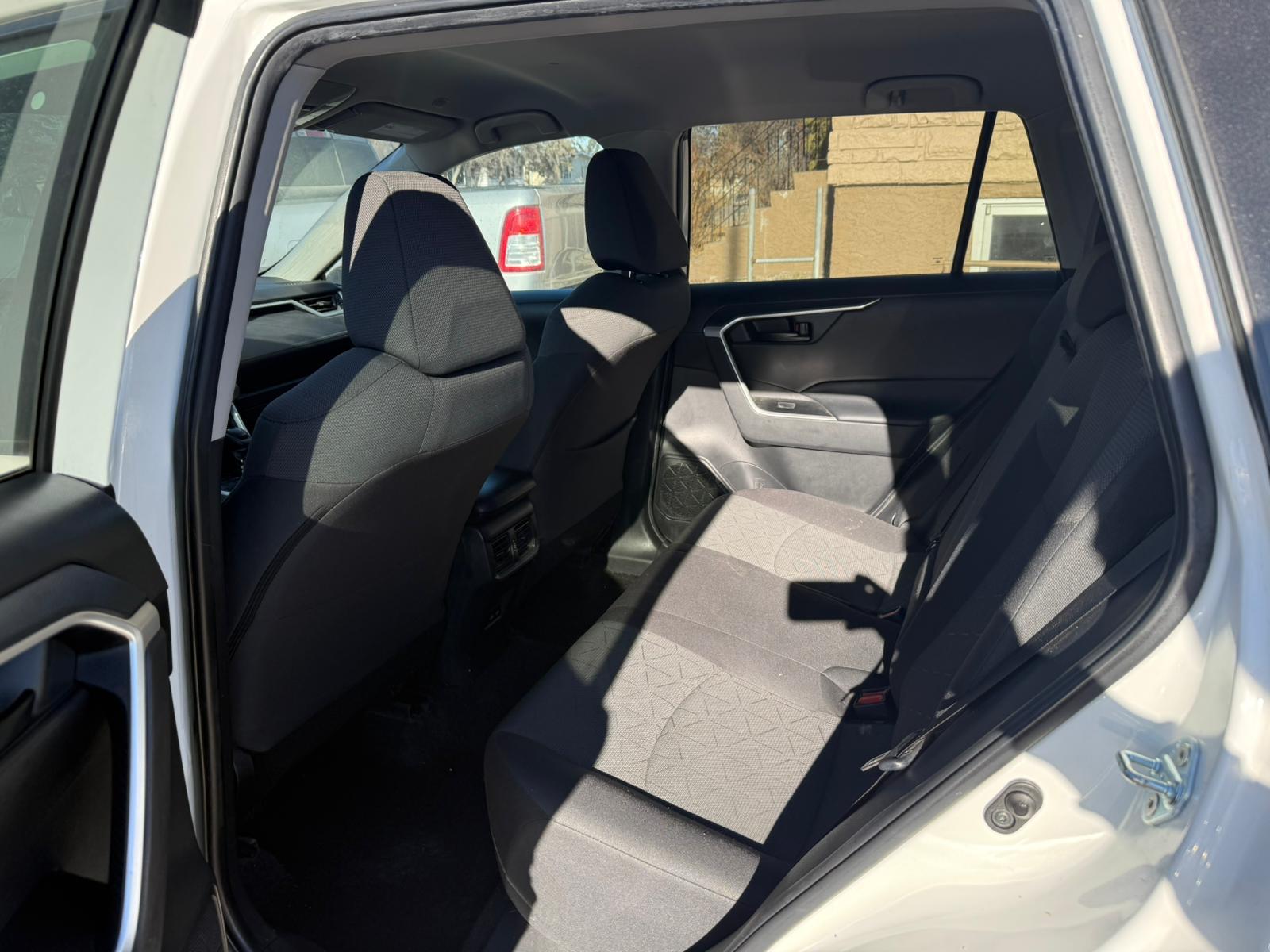 2023 Toyota RAV4 — view 10