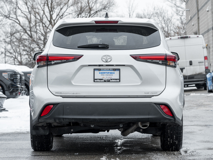 used 2024 Toyota Highlander car, priced at $45,495