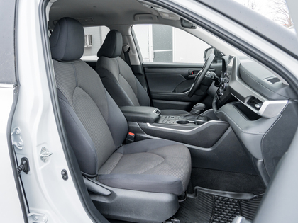 used 2024 Toyota Highlander car, priced at $45,495