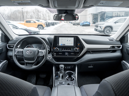 used 2024 Toyota Highlander car, priced at $45,495