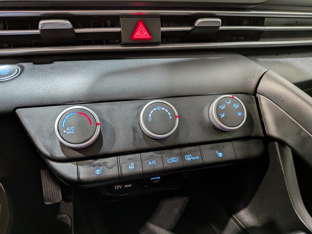 Hyundai Elantra 2023