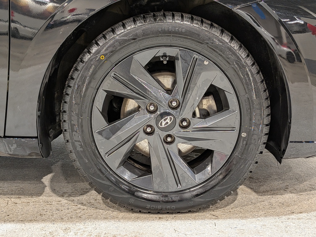 Hyundai Elantra 2023