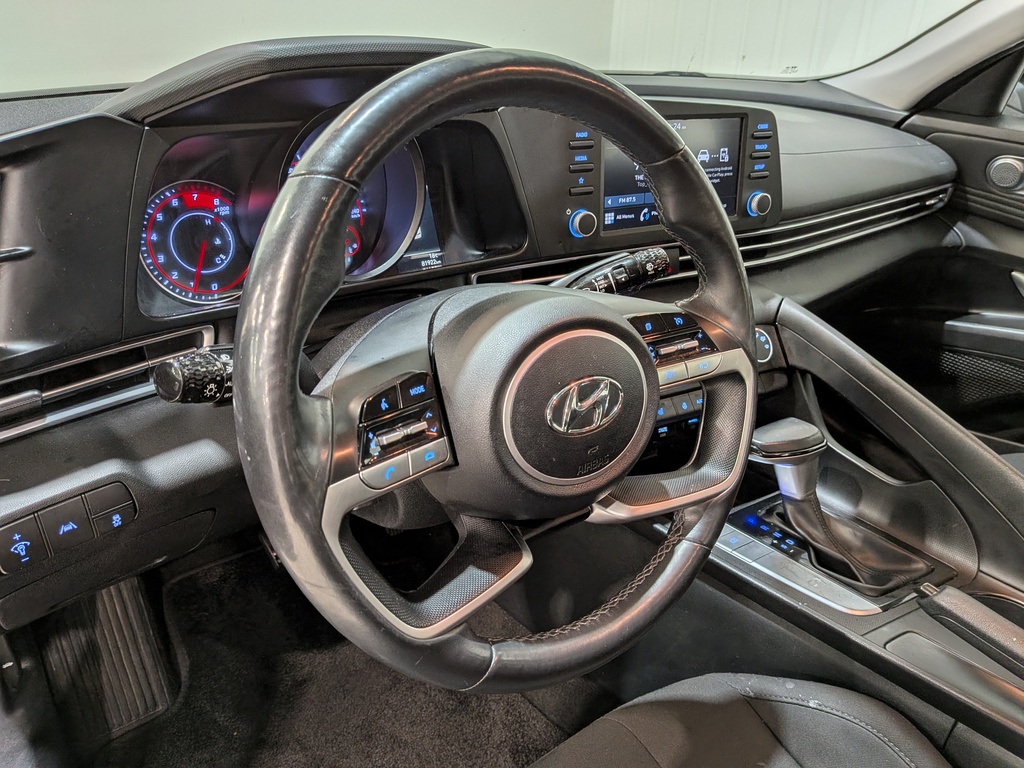 Hyundai Elantra 2023