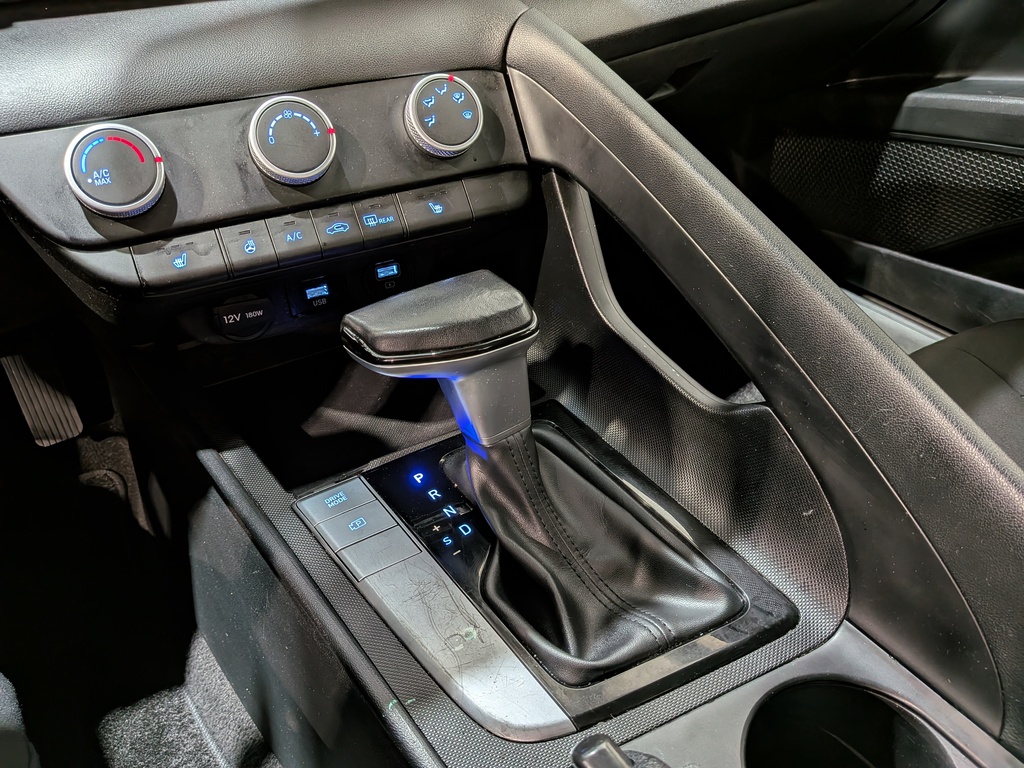 Hyundai Elantra 2023