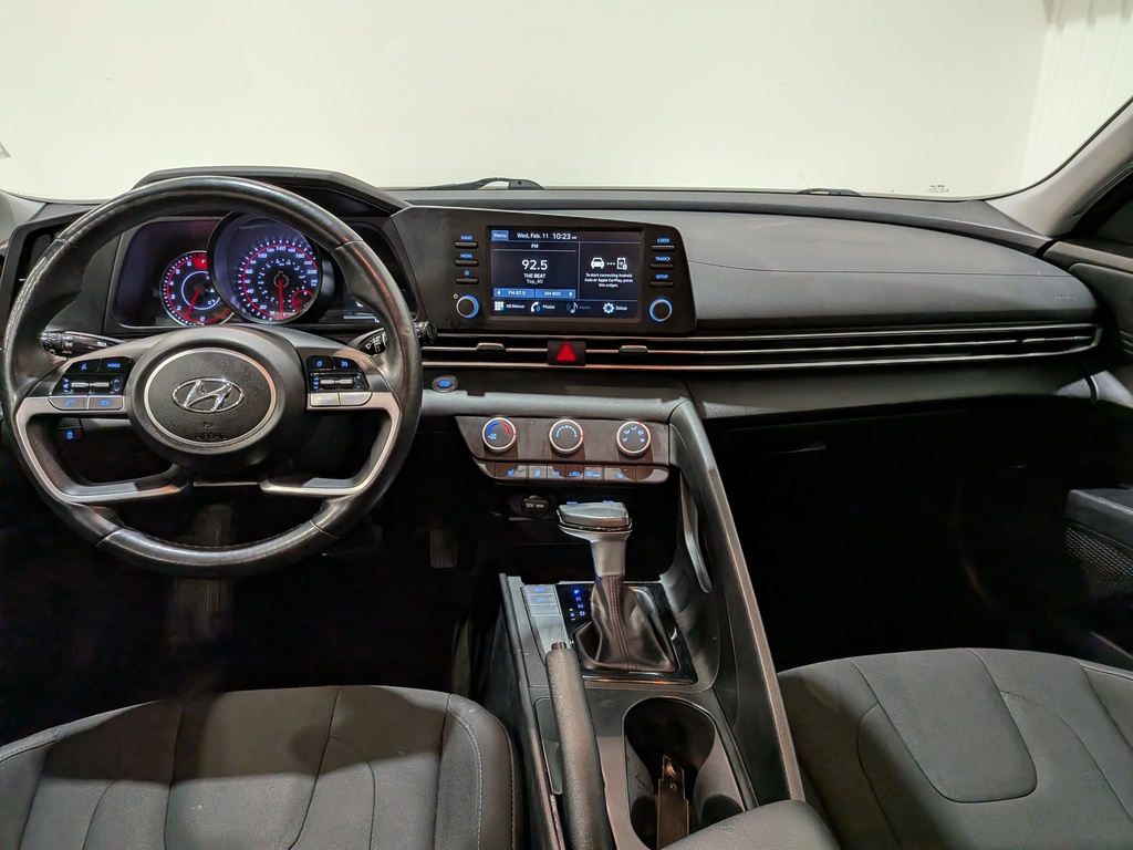 Hyundai Elantra 2023