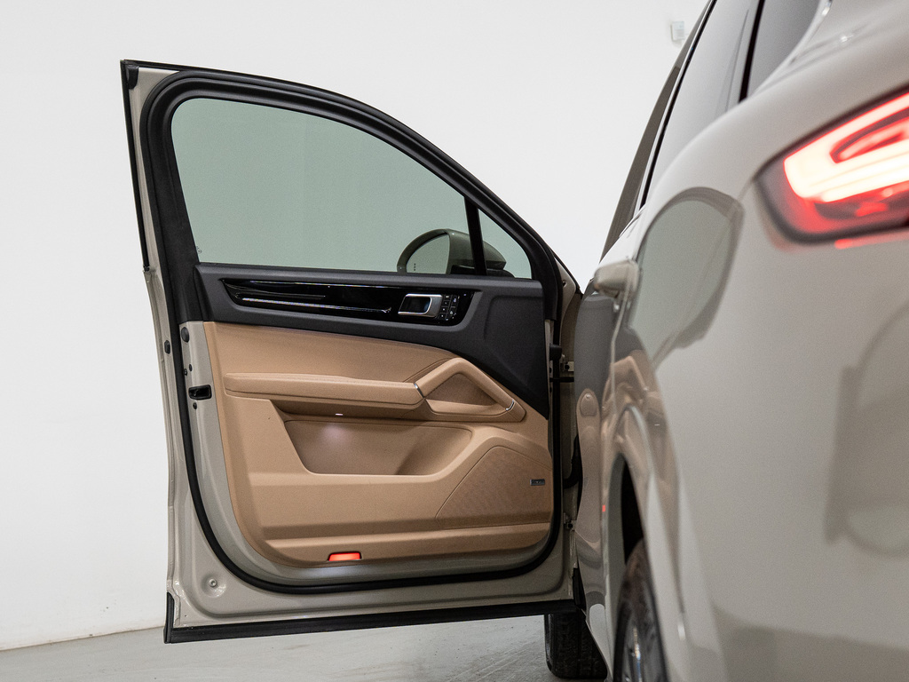 2022 Porsche Cayenne PREMIUM PLUS PKG   ..., 多伦多, 全款车