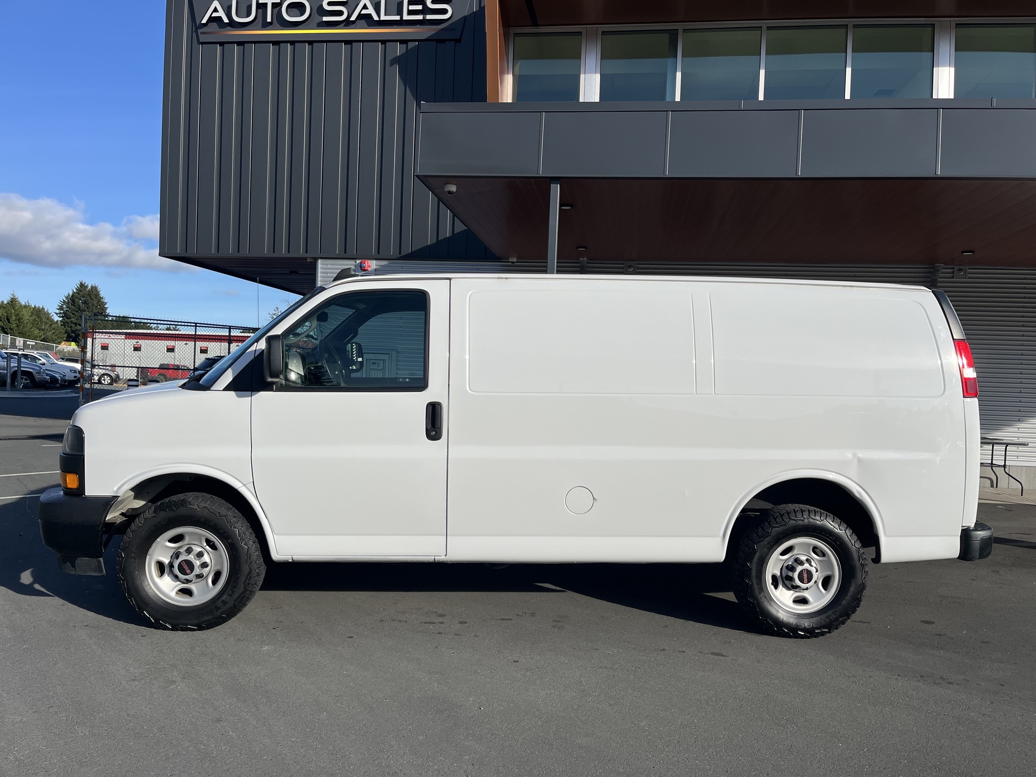 2019 GMC Savana Cargo Van