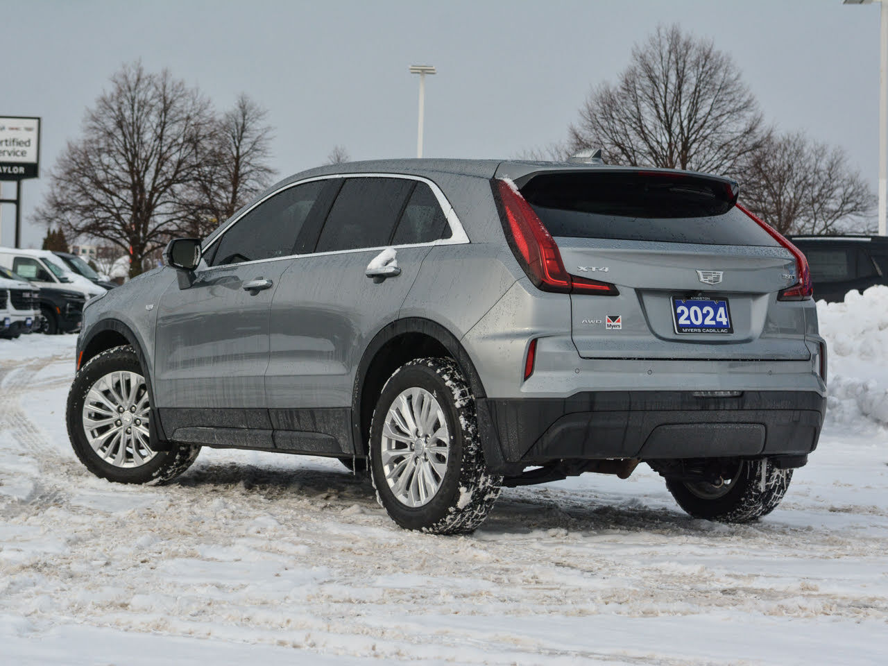 2024 Cadillac XT4 - Gallery image 2