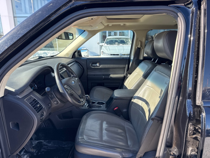 2017 Ford Flex - Gallery image 13