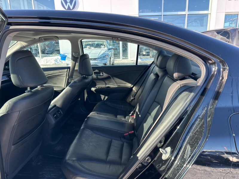 2016 Honda Accord Sedan - Gallery image 9