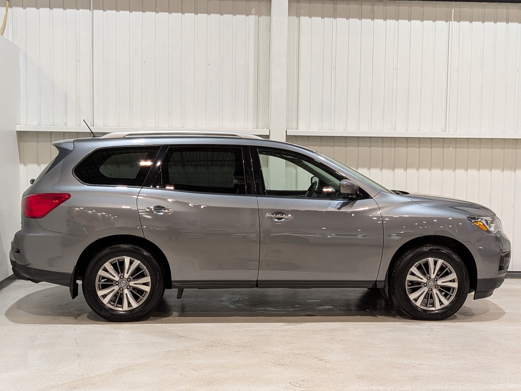 Nissan Pathfinder 2018
