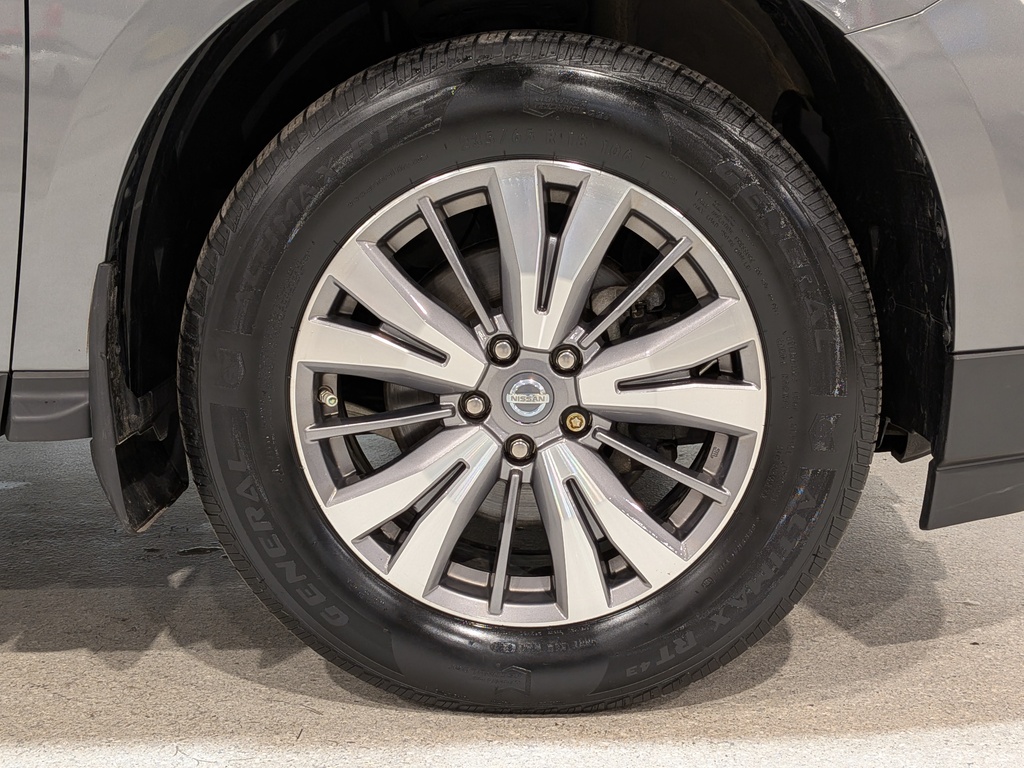 Nissan Pathfinder 2018