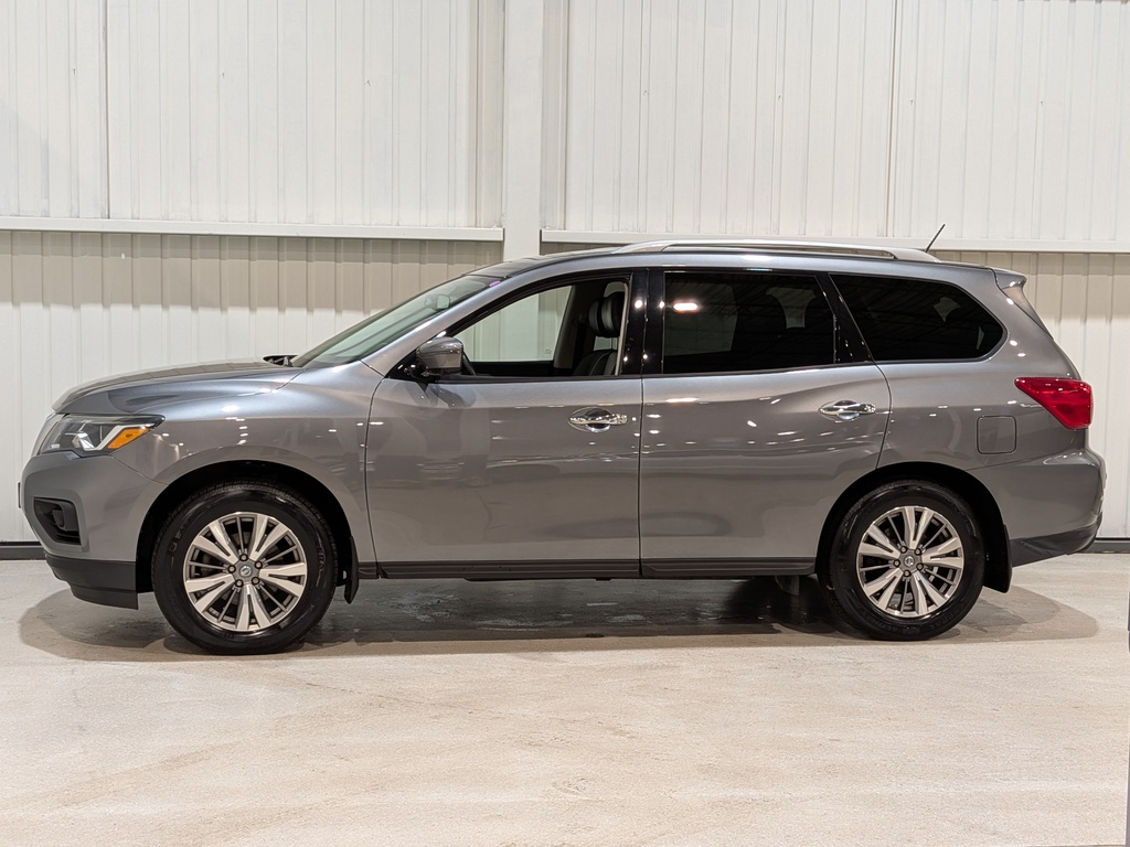 Nissan Pathfinder 2018