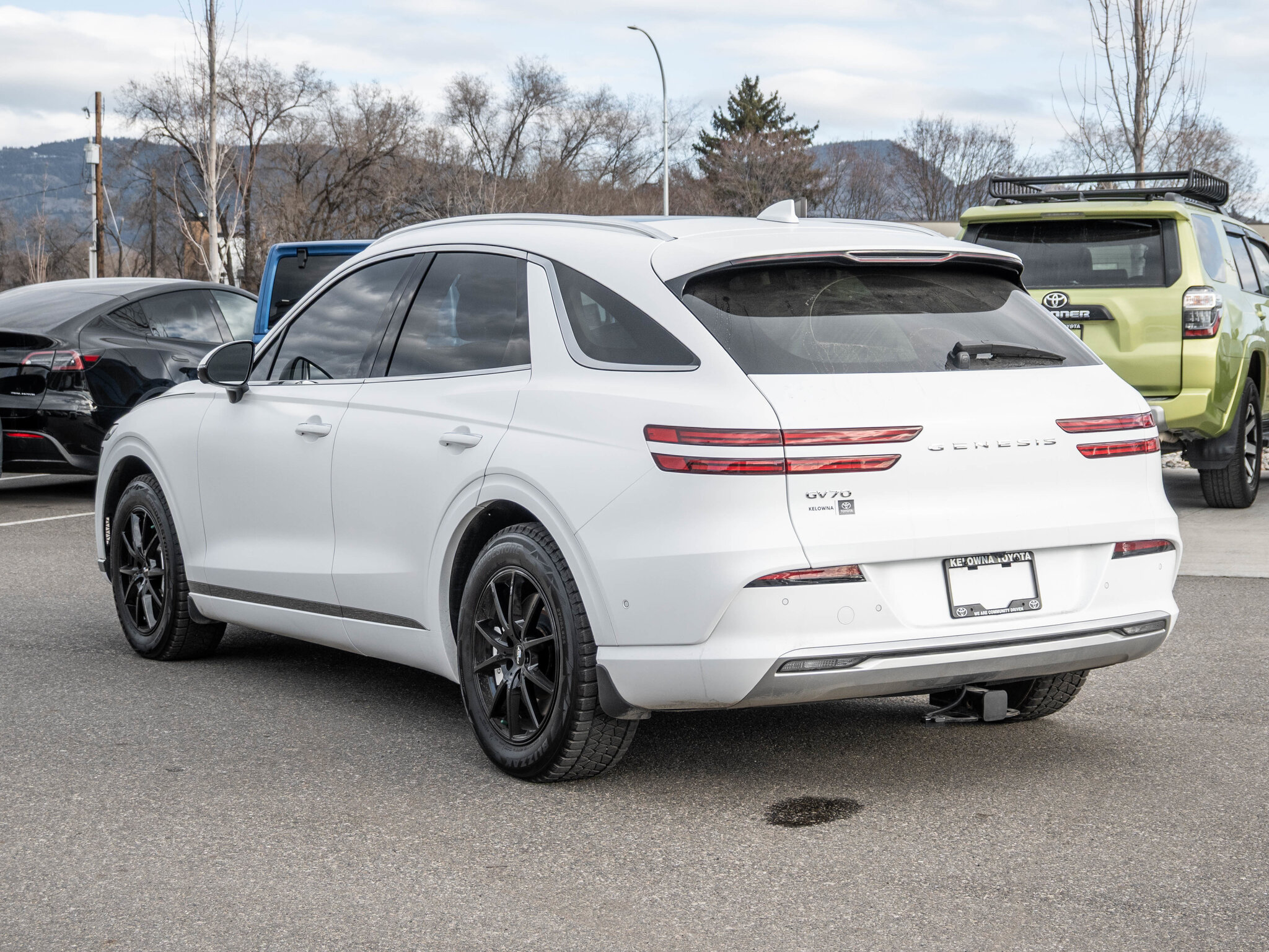 2023 Genesis Electrified GV70