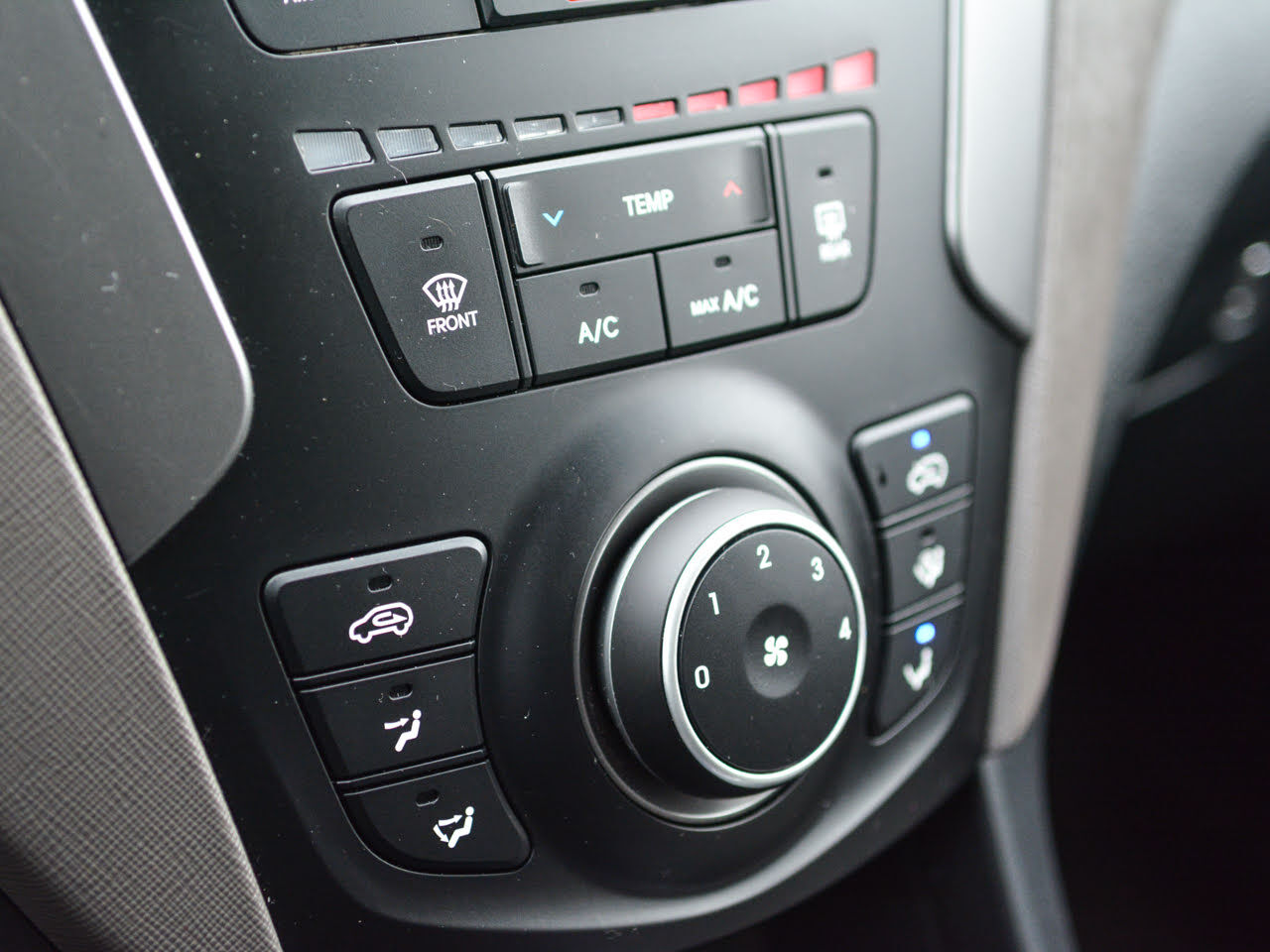 2018 Hyundai Santa Fe Sport - Gallery image 16