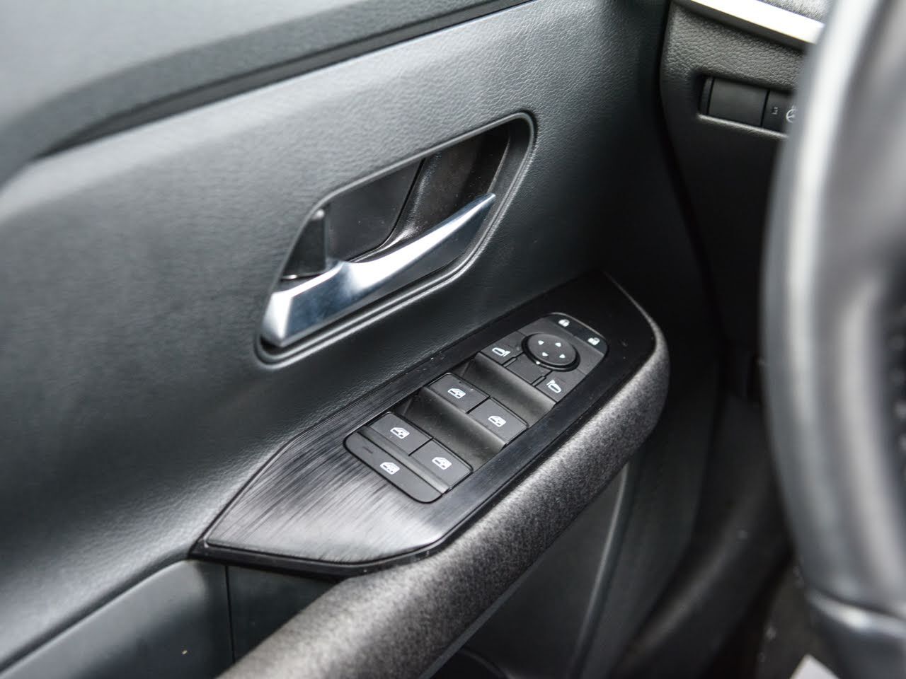 2025 Nissan Kicks - Gallery image 14