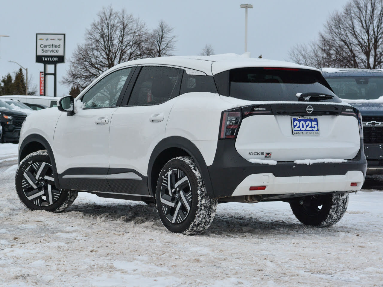 2025 Nissan Kicks - Gallery image 2