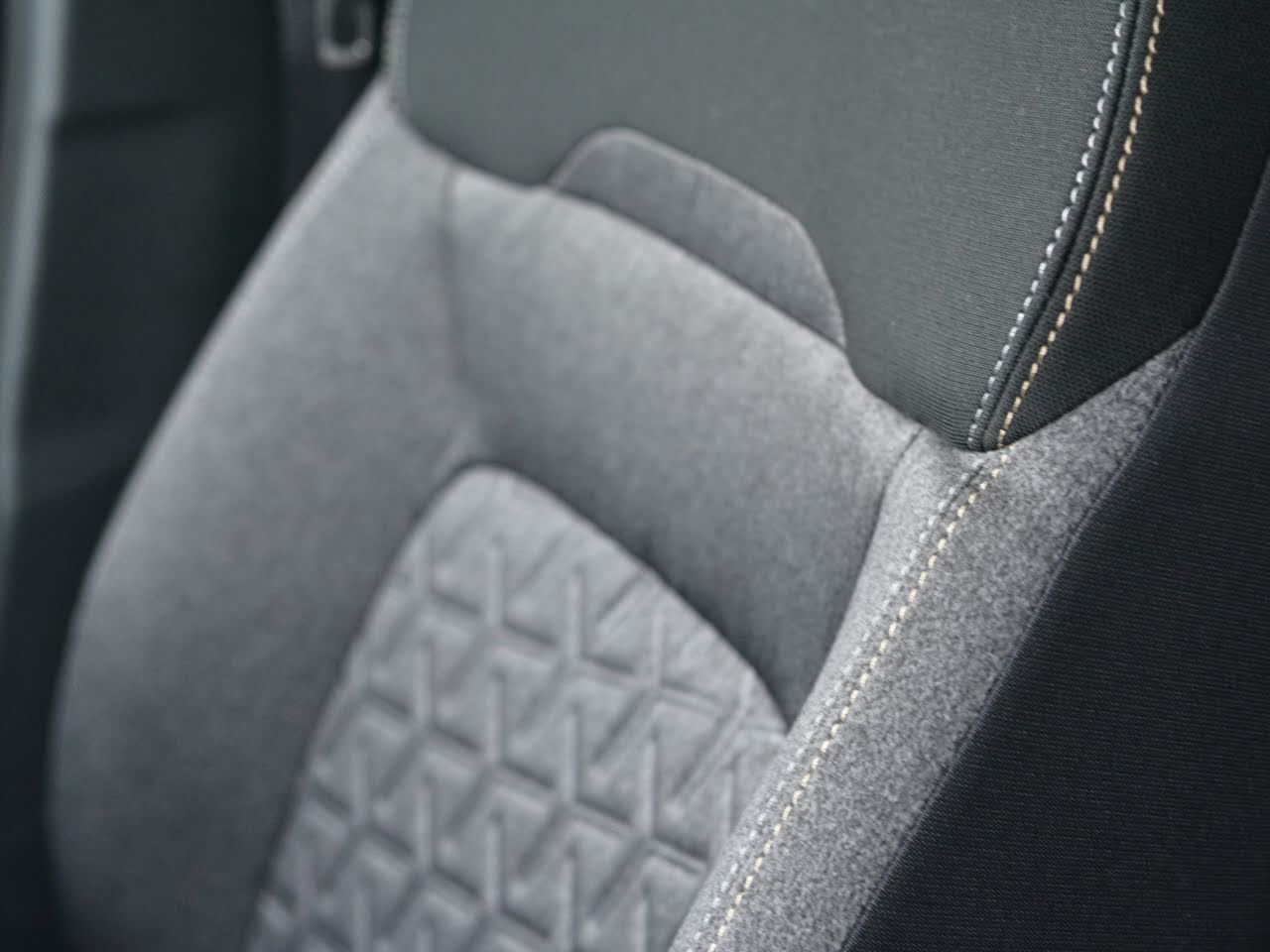 2025 Nissan Kicks - Gallery image 19