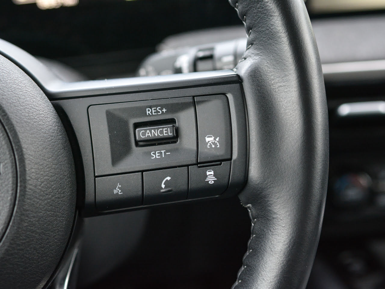 2025 Nissan Kicks - Gallery image 16