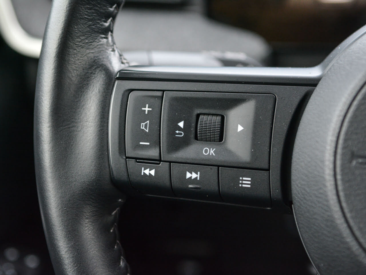 2025 Nissan Kicks - Gallery image 15