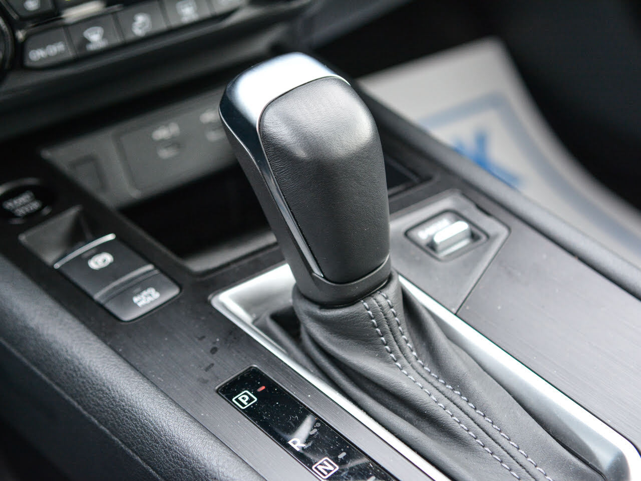 2025 Nissan Kicks - Gallery image 18